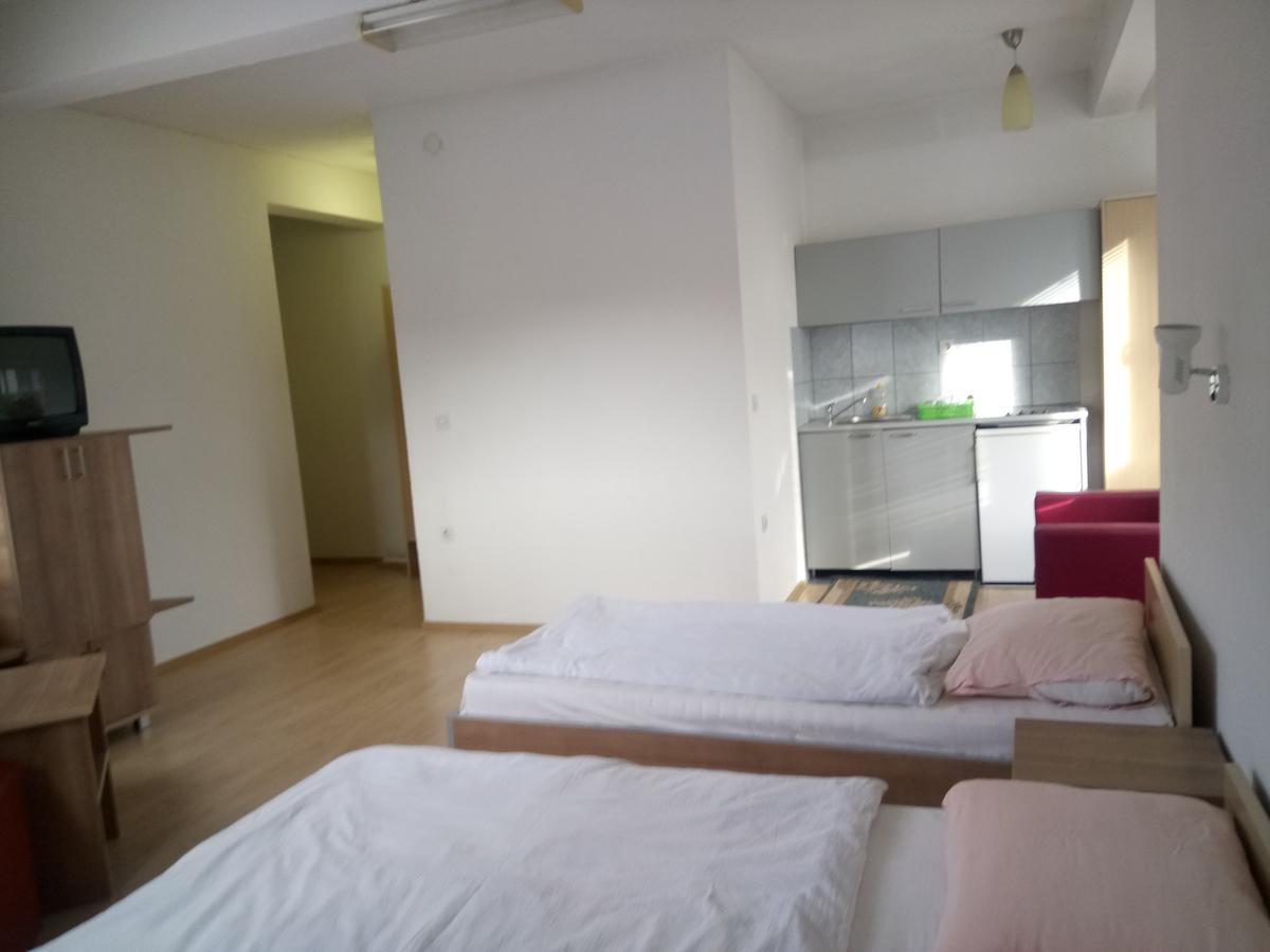 Hotel Seos Hadžići Екстериор снимка